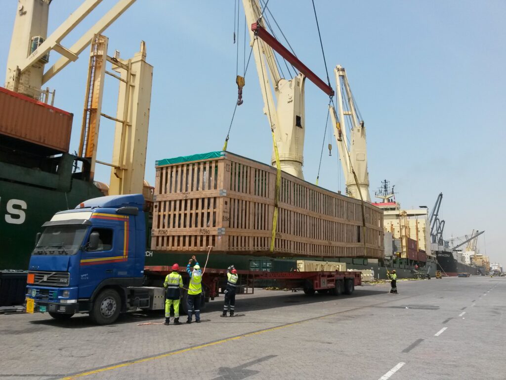 image of extendable traier with heavy loads